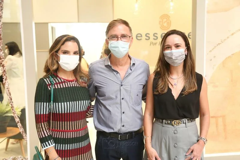 Essence por Haim Erel abre as portas no Shopping Iguatemi