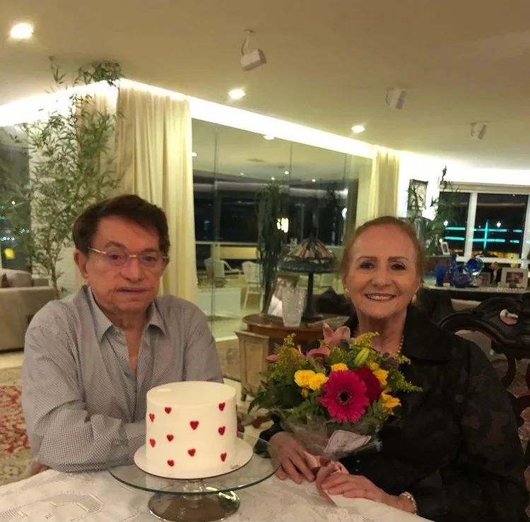 Luiza e Panta Cavalcante brindam 56 anos de casados