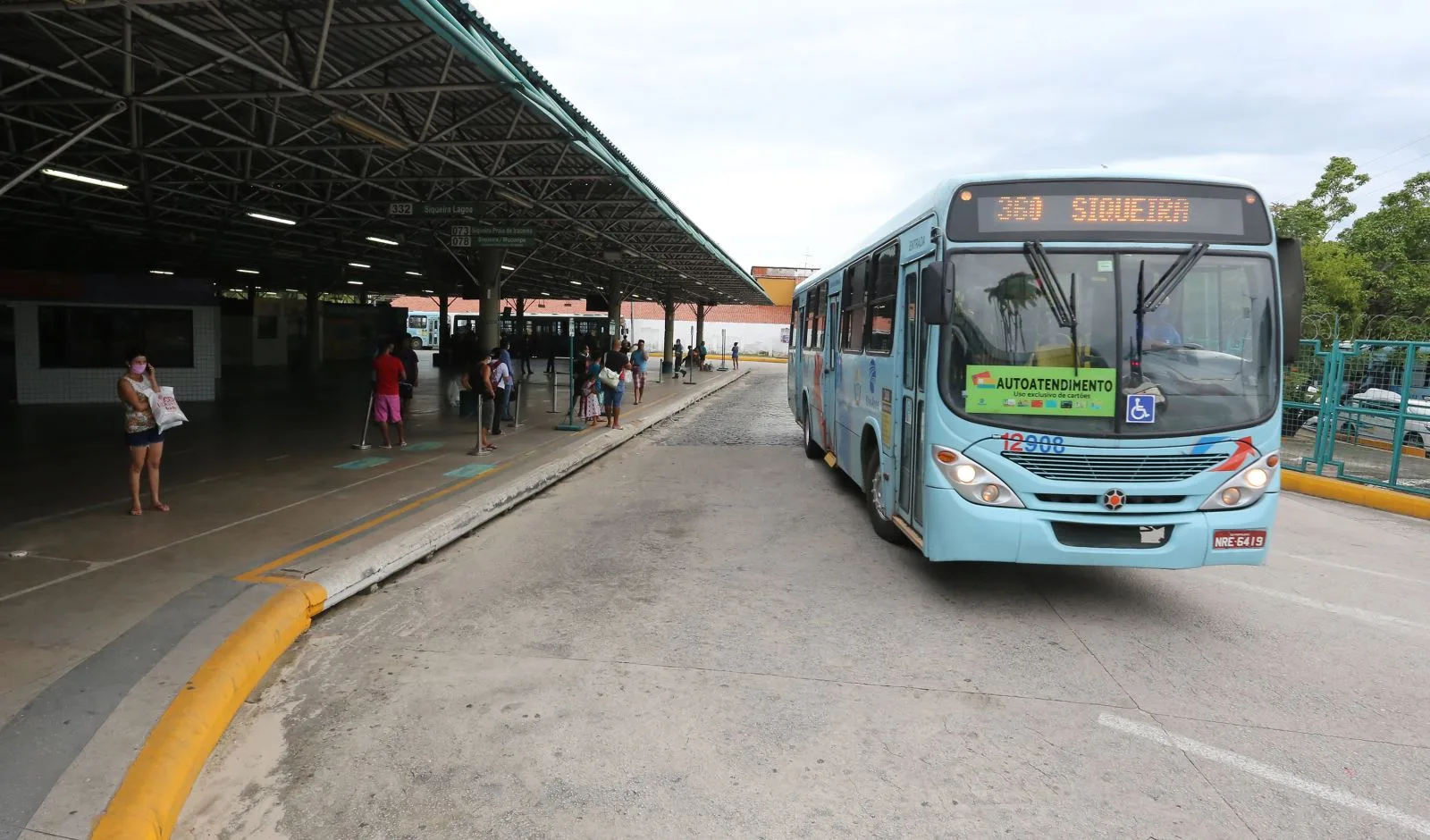 Sindicato de motoristas de ônibus iniciam greve na terça, 8, por reposição de inflação nos salários