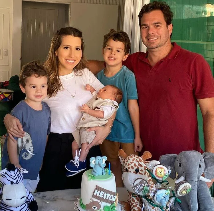Tayra Romcy e Léo Aguiar celebram o primeiro mês do filho Heitor