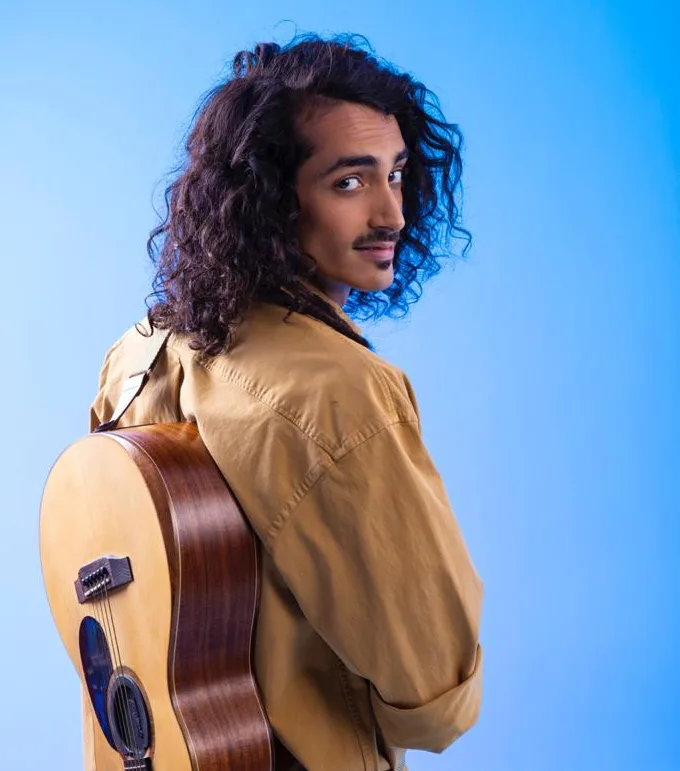 Cantor Juan promove show on-line de dia dos namorados; opções incluem live e jantares românticos