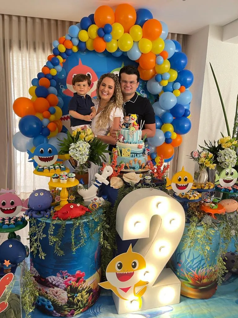 Hanna e Thiago Joca assopram as duas velinhas do Thiago Filho