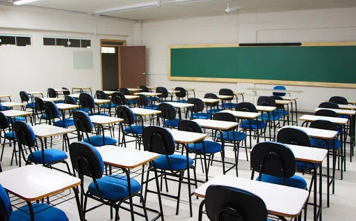 Com novo decreto, aulas presenciais de escolas particulares retomam Ensino Médio nesta segunda