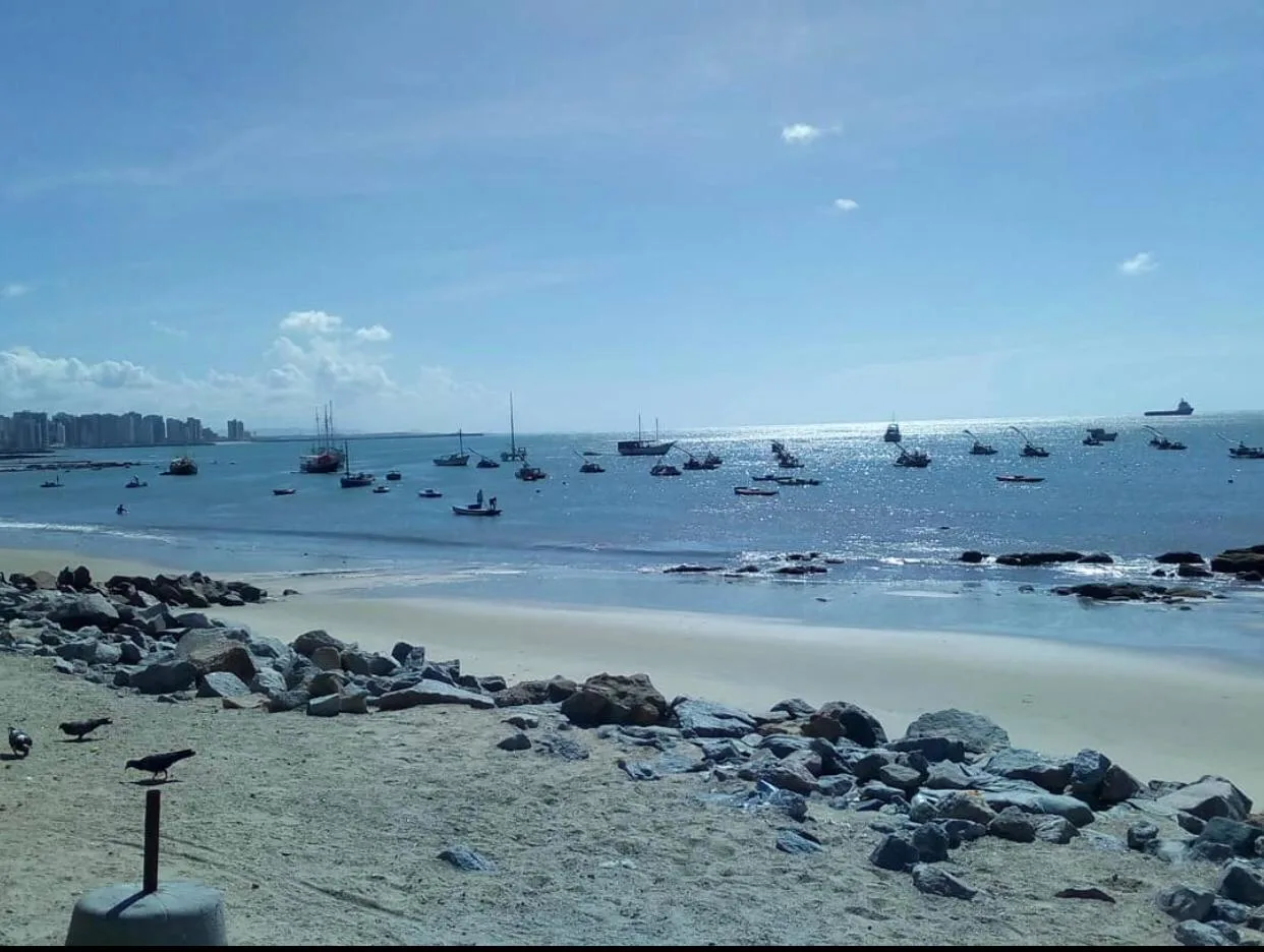 Das 30 praias analisadas pela Semace em Fortaleza, 21 estão impróprias para banho