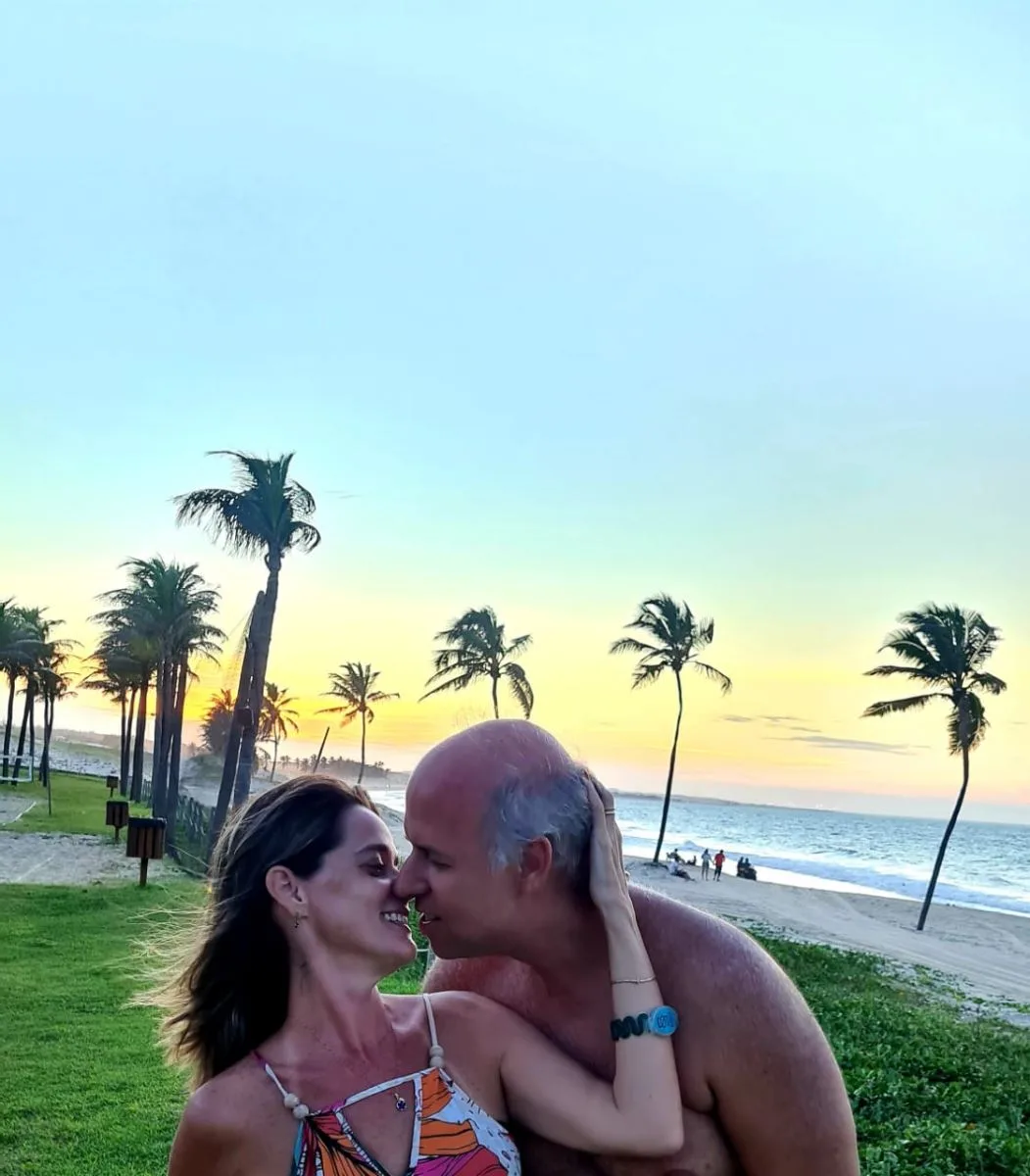 Designer Camila Veras celebra Dia dos Namorados no Cumbuco e curte fim de semana com amigas