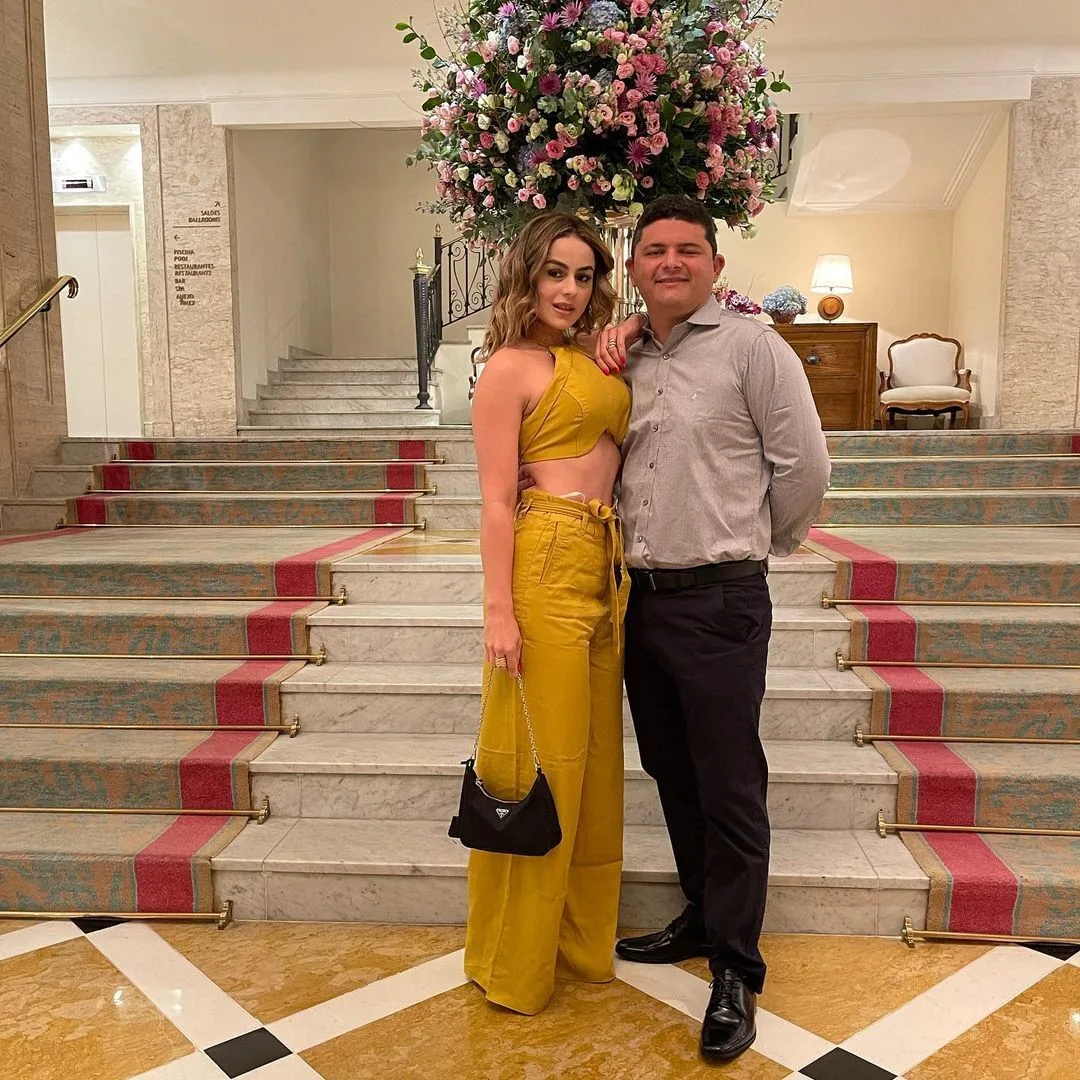 Influencer Luanna Pinheiro e médico Cristiano Rabelo curtem Dia dos Namorados no Cobacabana Palace