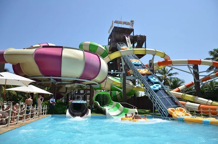 Beach Park reabre para público geral nesta sexta-feira com 20% da capacidade