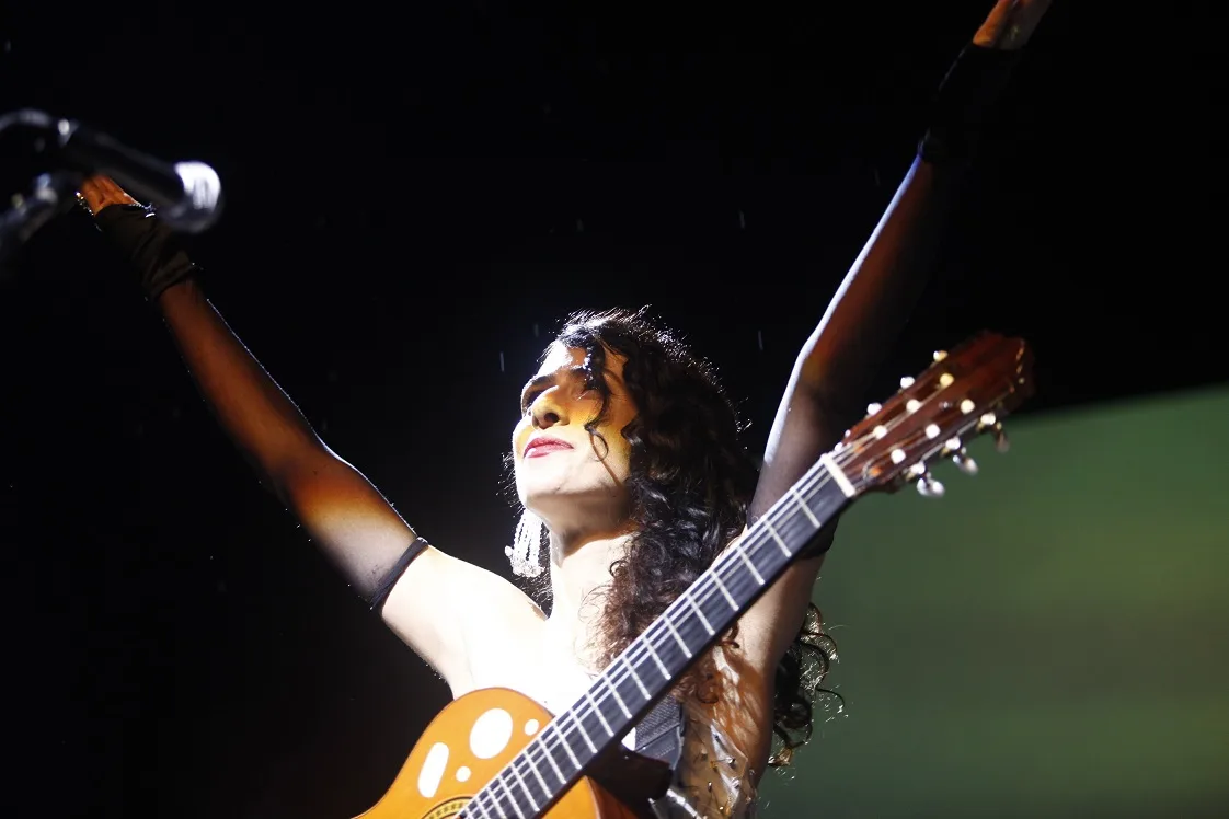 Marisa Monte antecipará CD em audição com doações para profissionais da cultura