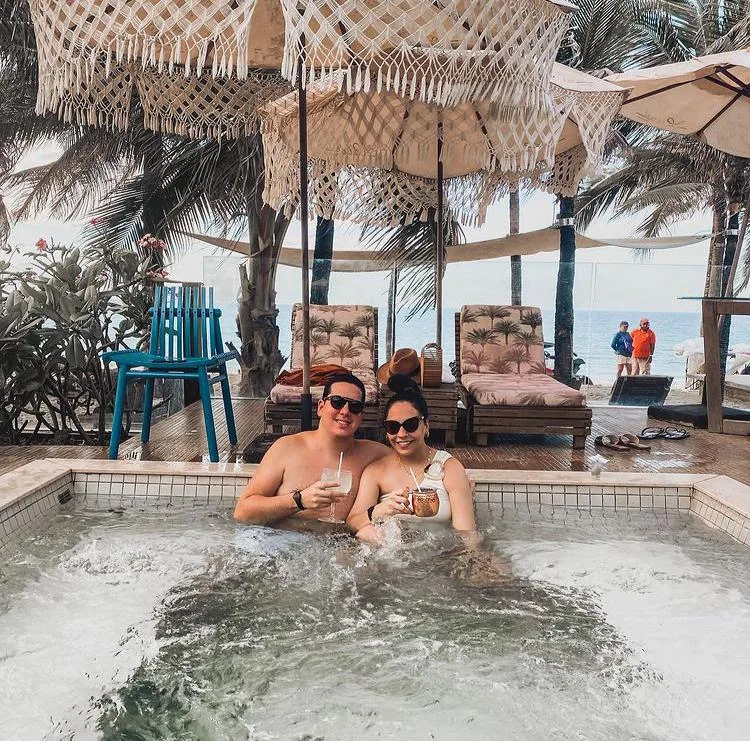 Anna Flávia Accioly e Lucas Cavalcante curtem férias no Cumbuco