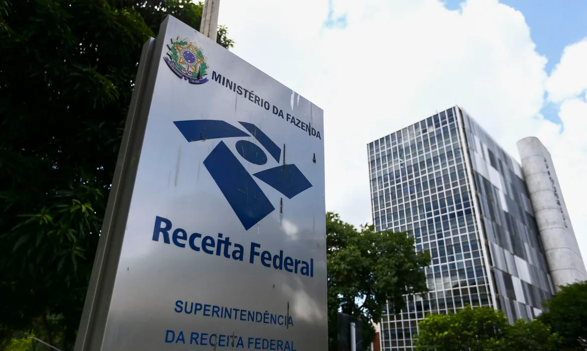 Arrecadação federal bate recorde em maio e é a maior em 27 anos