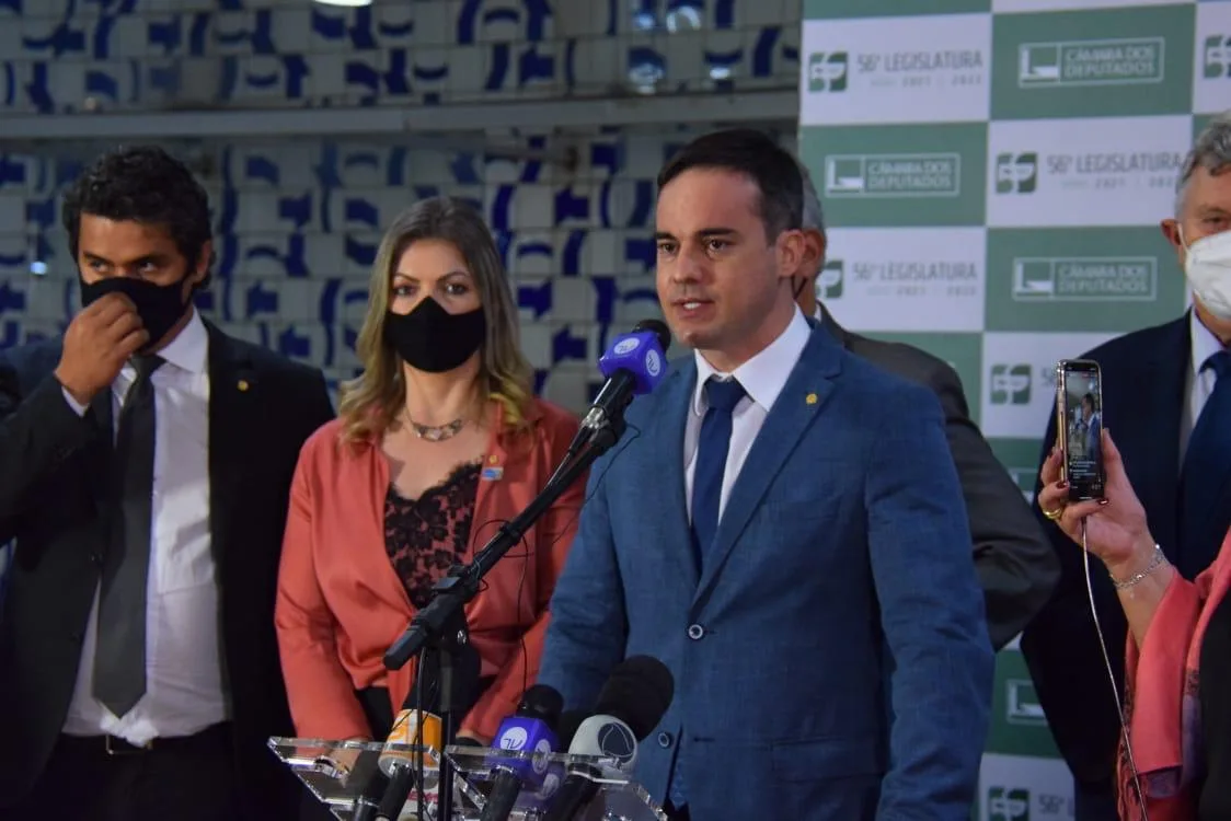 Capitão Wagner chama atenção para desvios de verbas na pandemia
