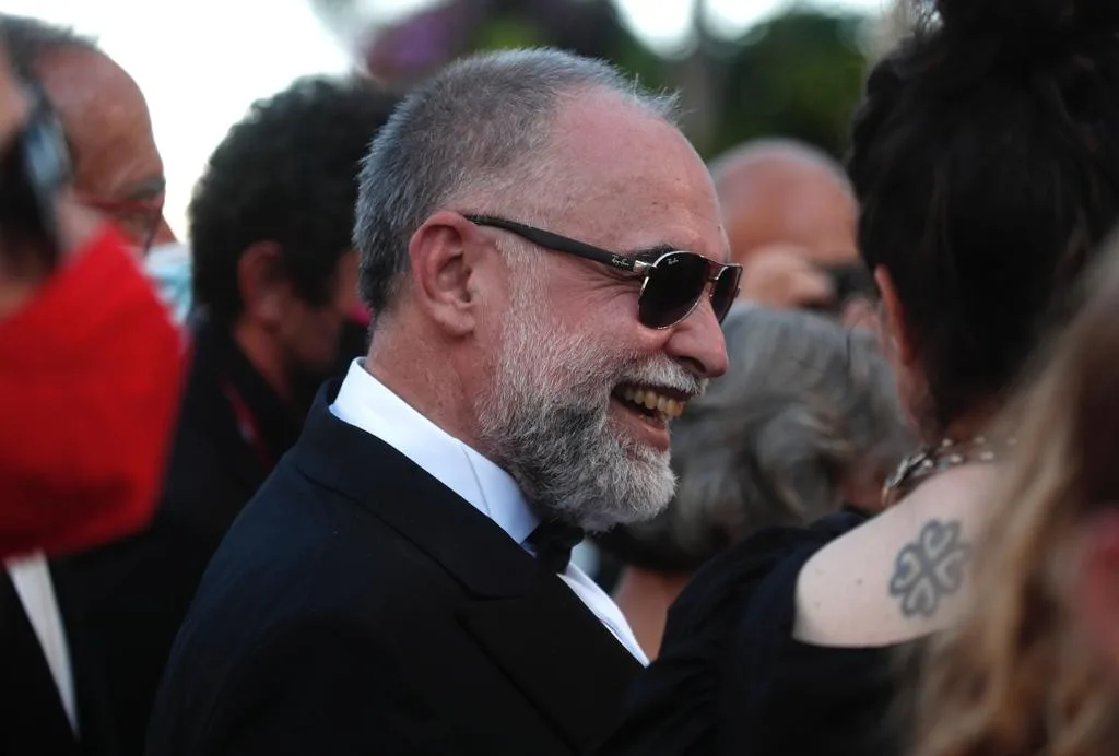 "Marinheiro das Montanhas", do cearense Karim Aïnouz, é aplaudido por 15 minutos em Cannes