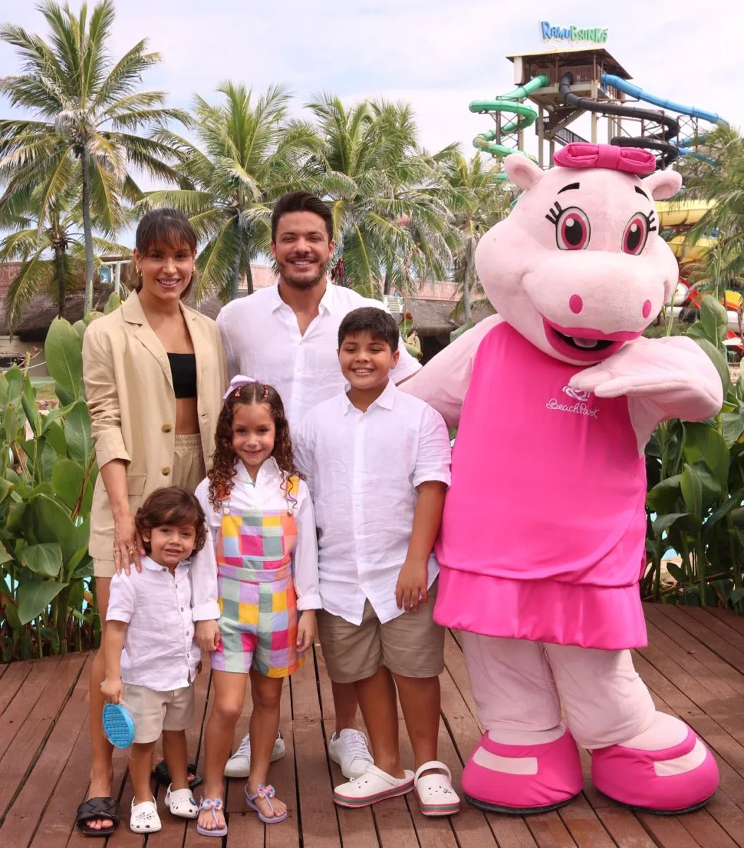 Wesley Safadão e Thyane Dantas celebram sete anos de filha Ysis no Beach Park