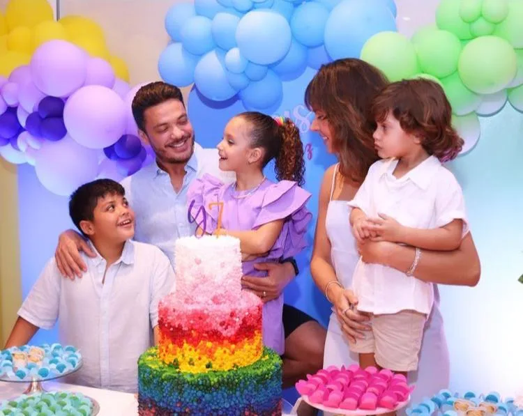 Thyane e Wesley Safadão armam mais uma sessão sopro de velinhas para filha Ysis
