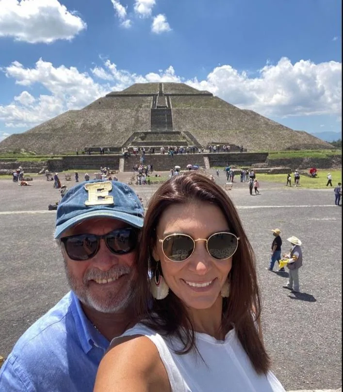 Rebecca e Cândido Albuquerque pegam a rota do México