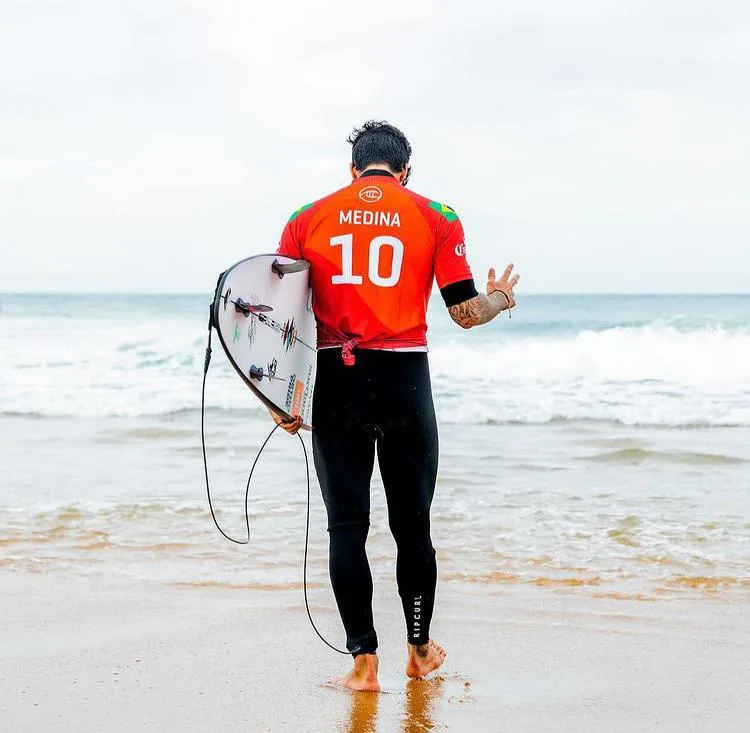 Gabriel Medina sai frustrado e sem medalha da estreia do surfe nas Olimpíadas