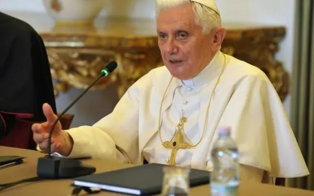 Bento XVI lamenta a falta de fé de instituições da Igreja na Alemanha