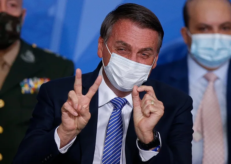 Bolsonaro acusa inquérito de Moraes de ilegal e ameaça jogar com 'antídoto fora da Constituição'