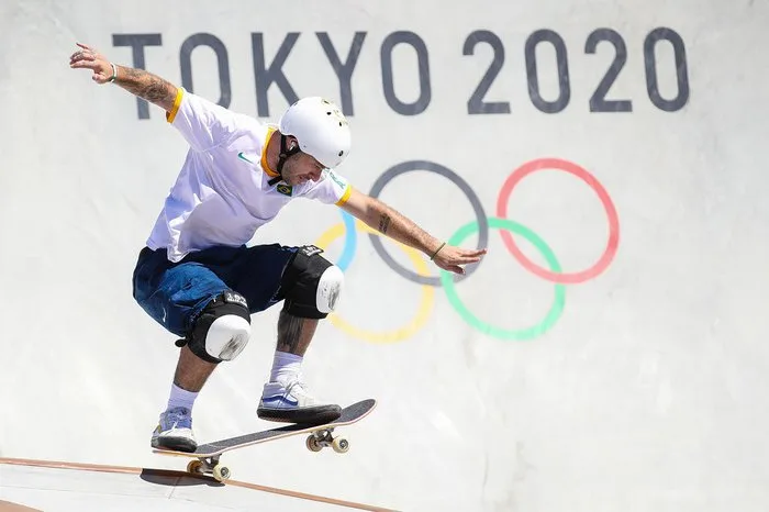 Pedro Barros dá terceira medalha de prata ao Brasil no skate em Tóquio