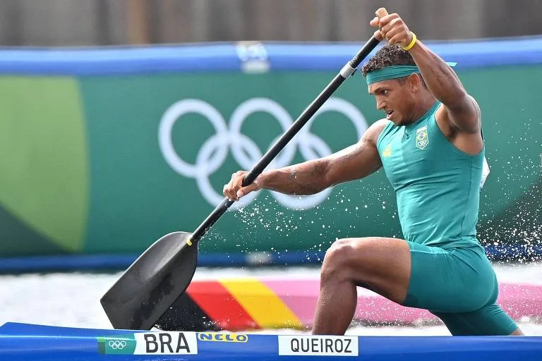 Isaquias é ouro na canoagem e conquista 4ª medalha em Olimpíadas