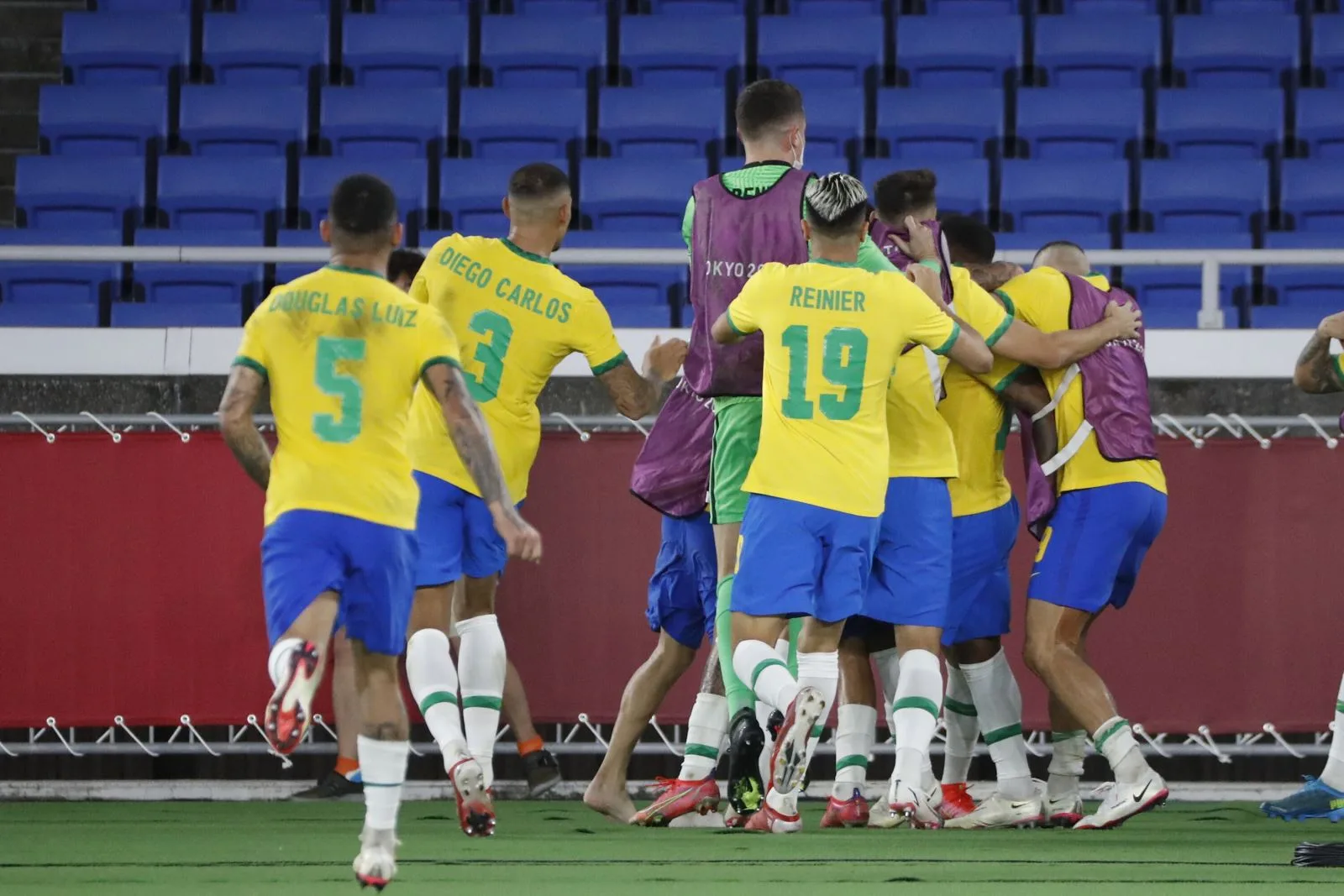 Brasil vence Espanha e transforma palco do penta em casa do bi nas Olimpíadas