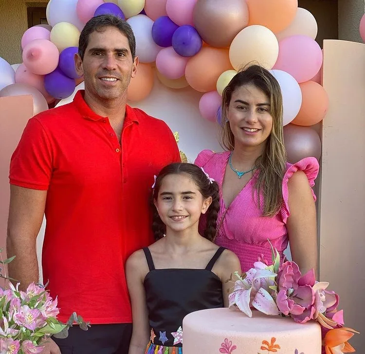 Mariana Pimenta e Reimilson Cruz festejam os onze anos da filha Lara