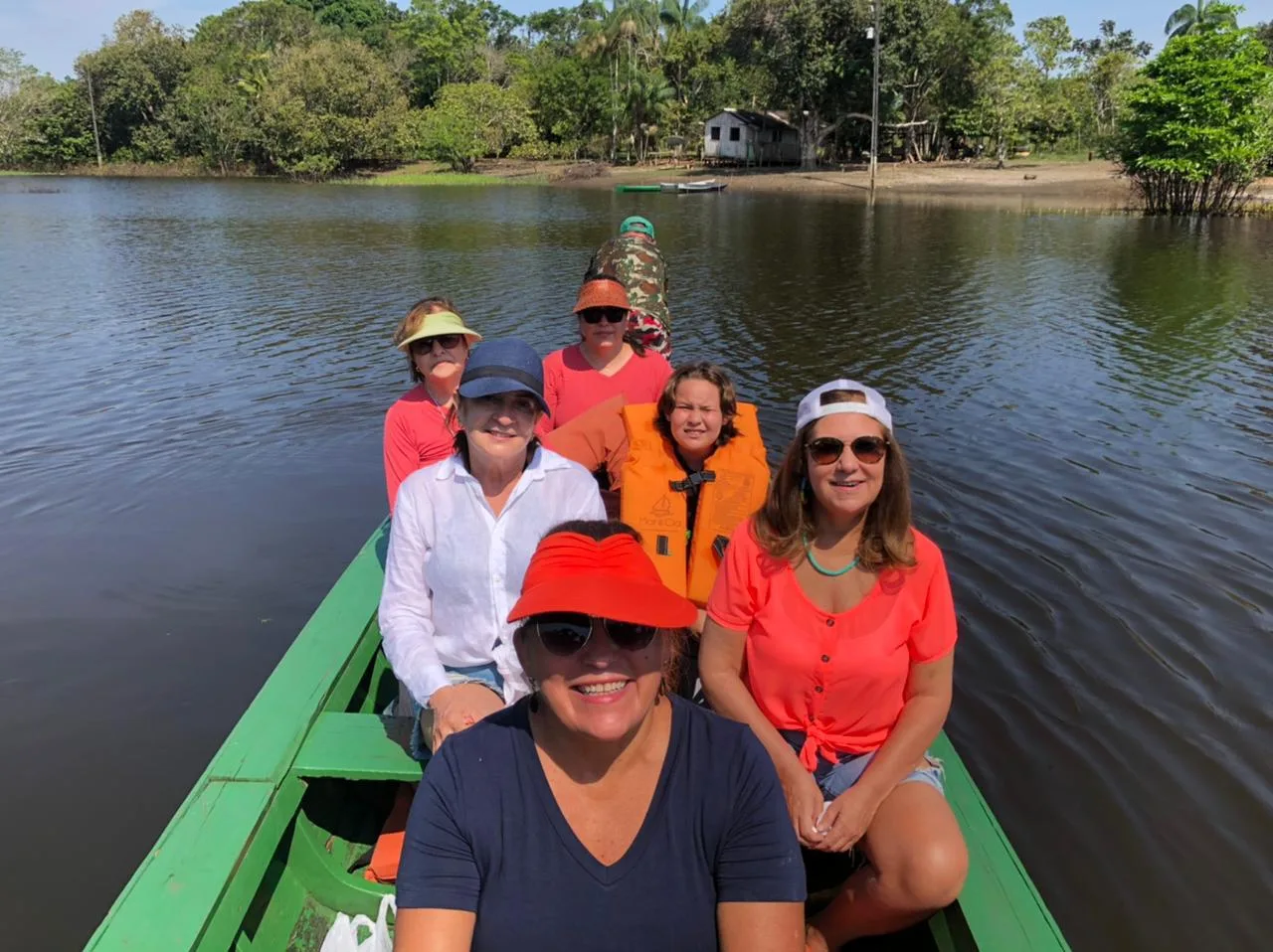 Grupo curte temporada de aventuras na selva