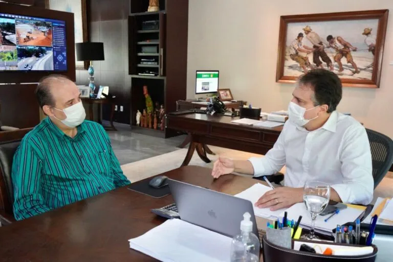 Camilo anuncia cardiologista Marcos Gadelha como novo titular da Secretaria de Saúde
