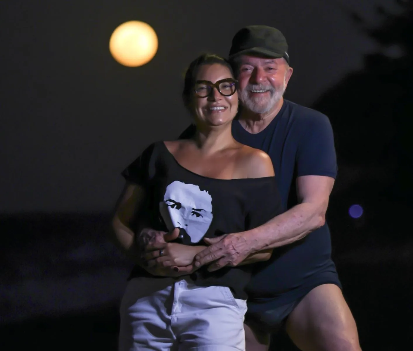 Noiva de Lula publica foto com ex-presidente no Ceará e assunto entra para os trends do Twitter