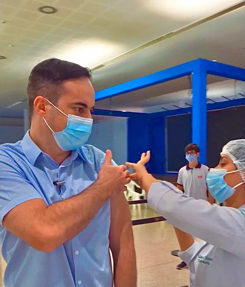 Deputado Federal Capitão Wagner e esposa tomam a segunda dose da vacina contra Covid-19