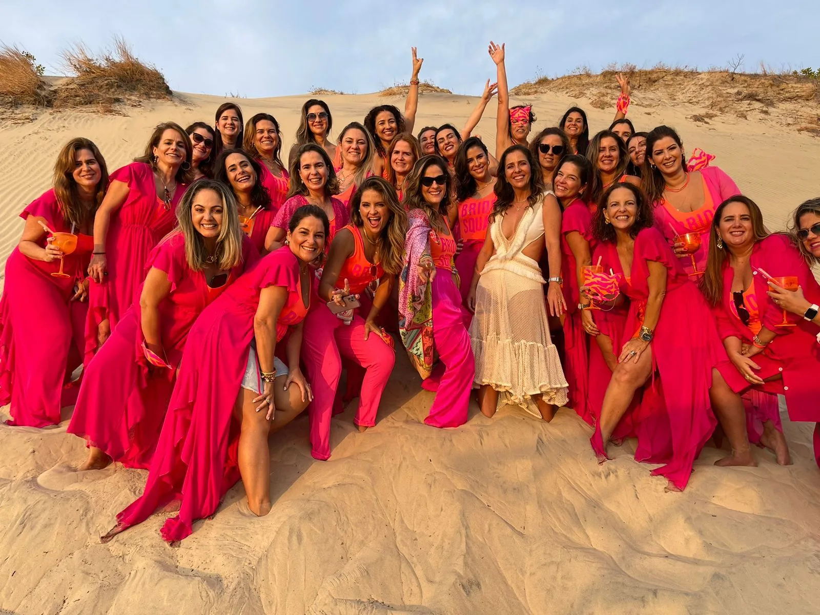 Ticiana Mota é surpreendida com despedida na Lagoa do Uruaú