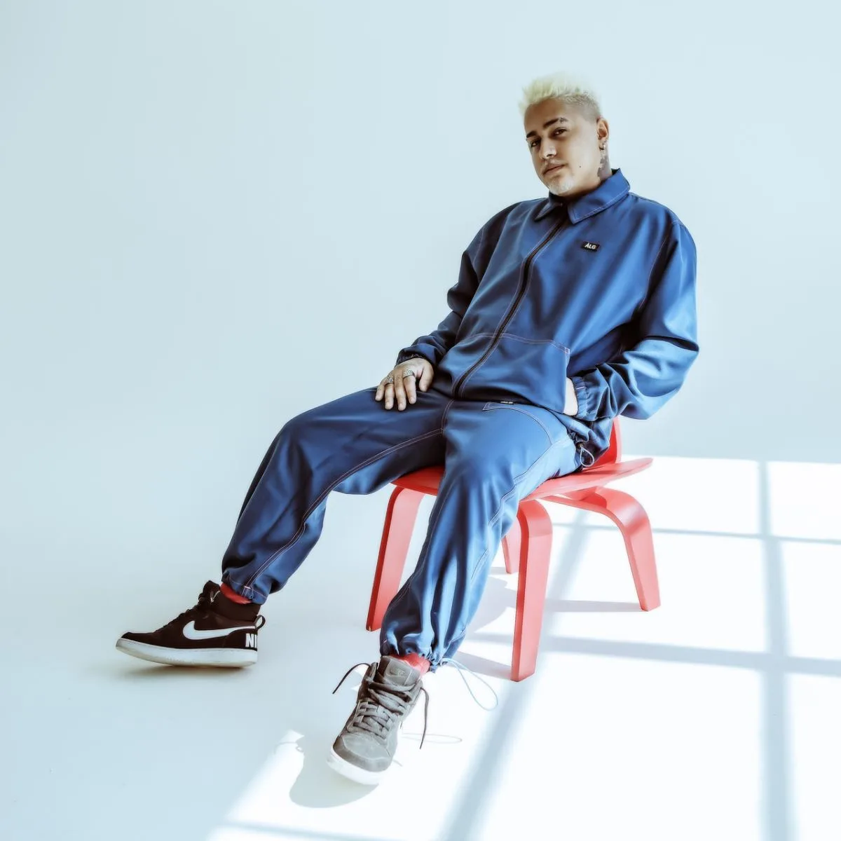 MC cearense, MCharles lança primeiro single autoral; veja videoclipe