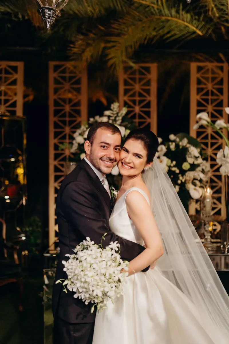 Rafaella Gradvohl e Lucas Soares dizem “sim” ao amor