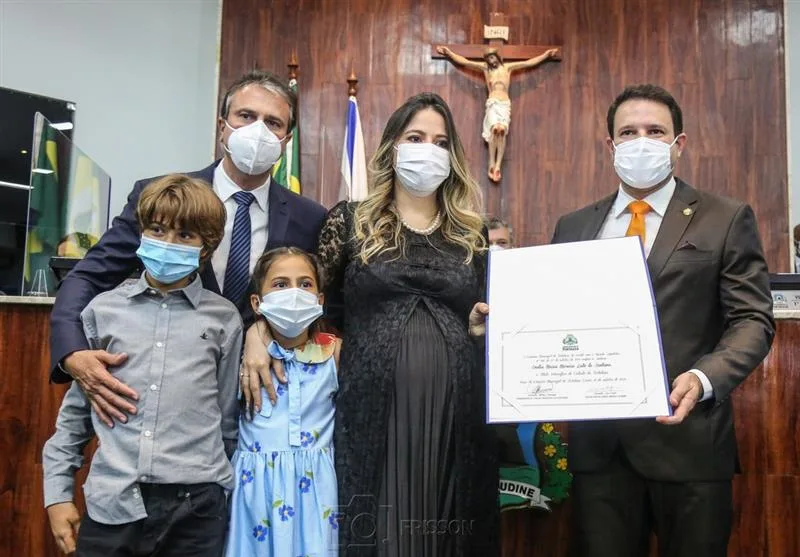 Onélia Leite Santana recebe o Título de Cidadã de Fortaleza