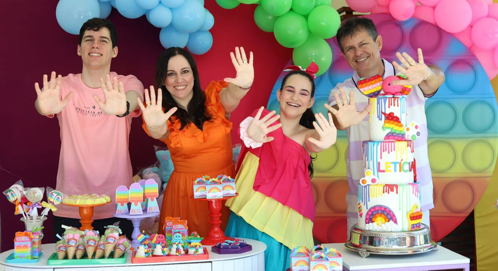 Valeska e Renato Rocha festejam os dez anos da filha Letícia