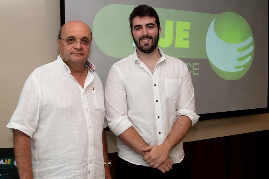 AJE realiza Almoço Empresarial com Fernando Cirino