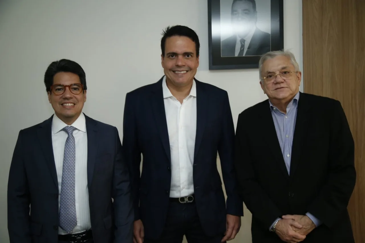 Empresário do Grupo Serval, Fabiano Barreira recebe Medalha José Milton Pimentel Filho