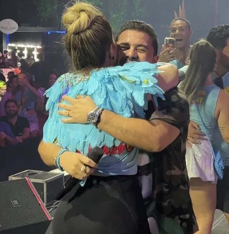 Na Farofa da Gkay, Xand Avião e Solange Almeida se apresentam juntos e marcam reconciliação