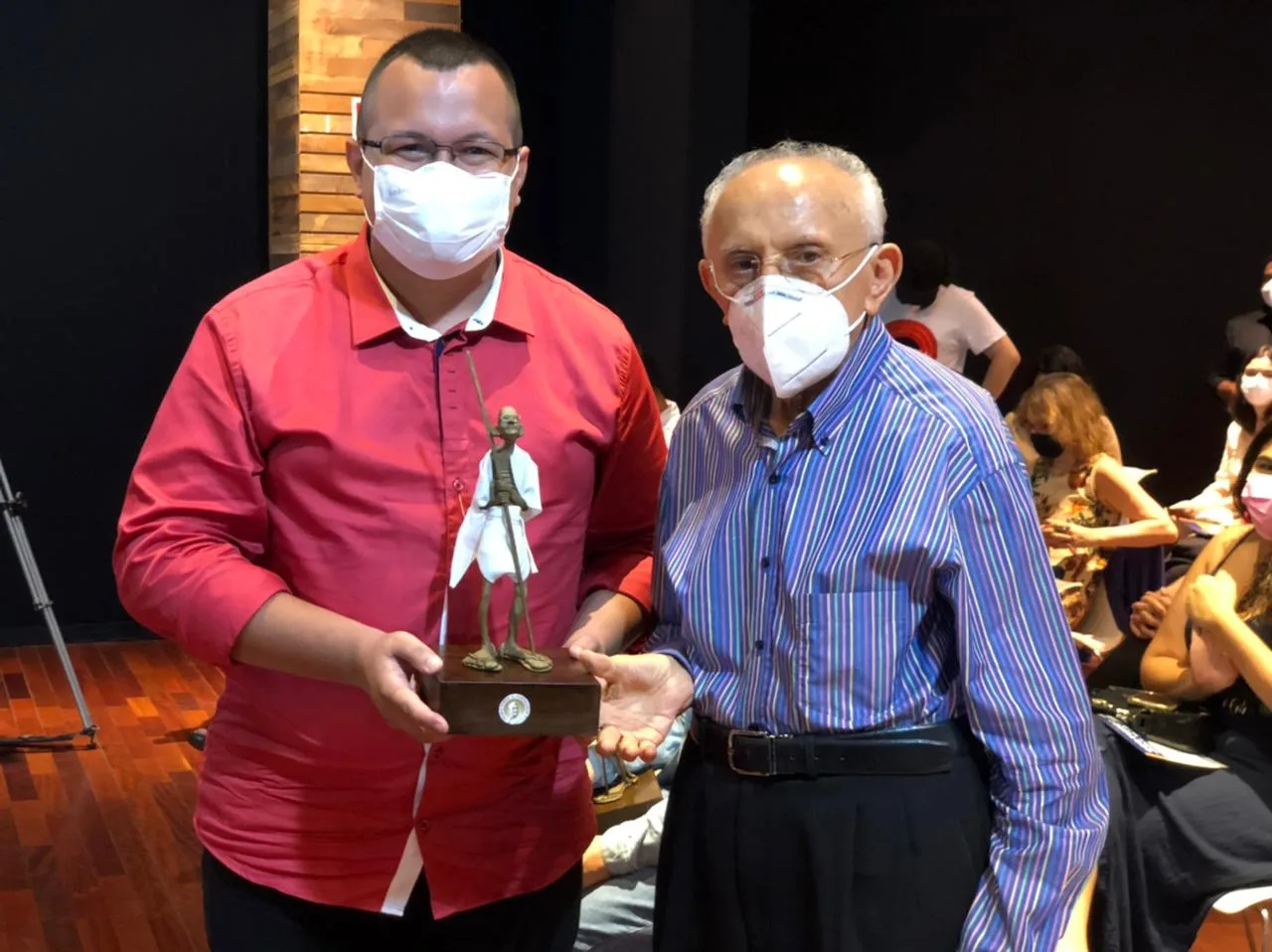 Jovem Pan News Fortaleza ganha 1º lugar no prêmio Gandhi de Comunicação na categoria radiojornalismo