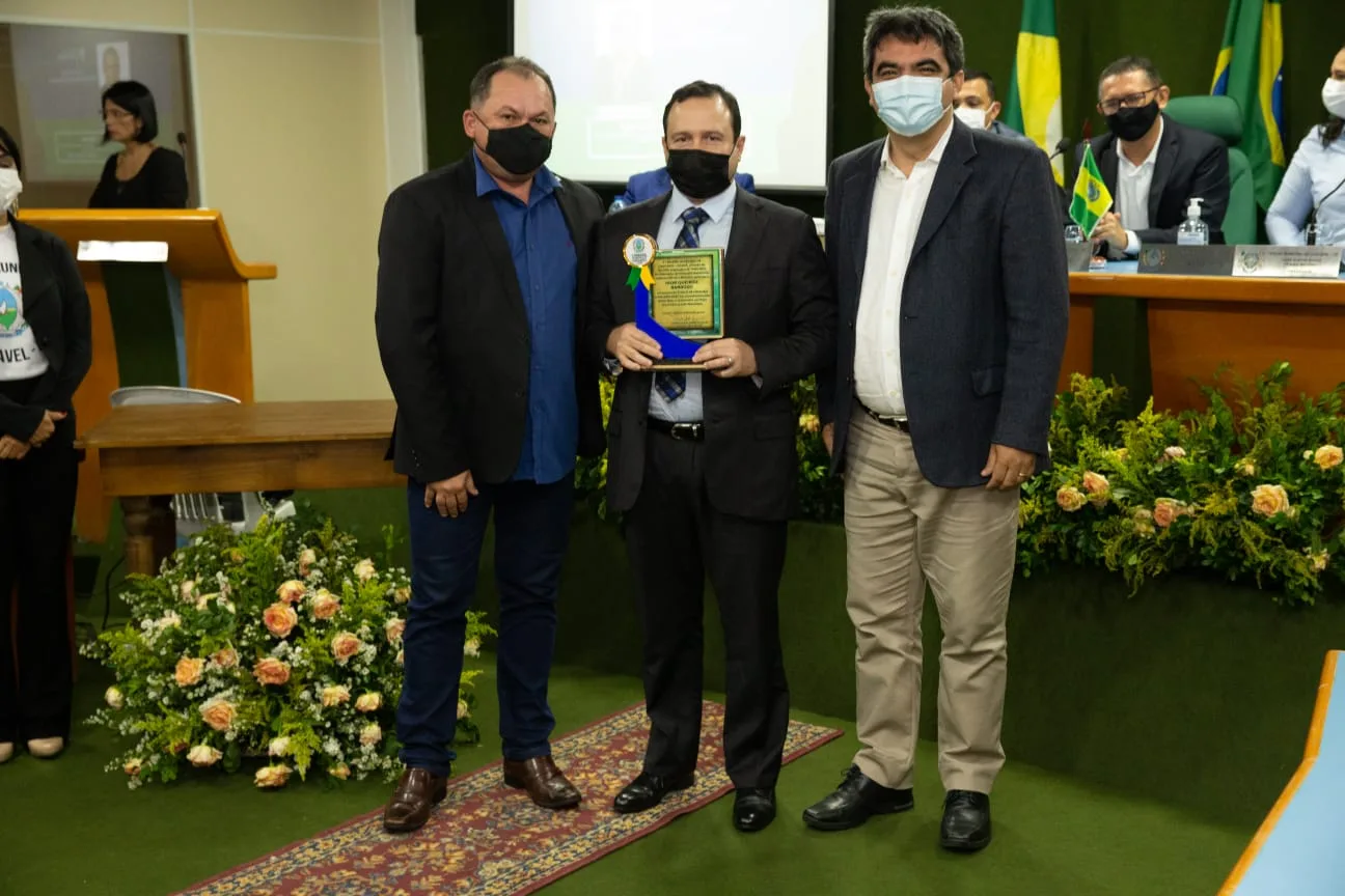 Igor Queiroz Barroso recebe Título de Cidadão Cascavelense