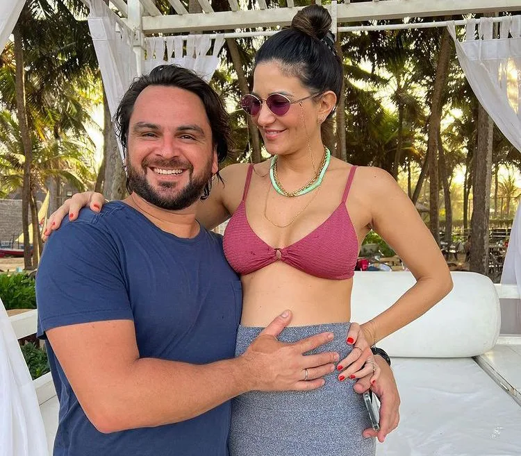 Aline Pinho e João Carvalho realizam chá revelação