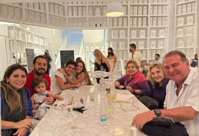 Gabriela da Escóssia comemora 19 anos no México