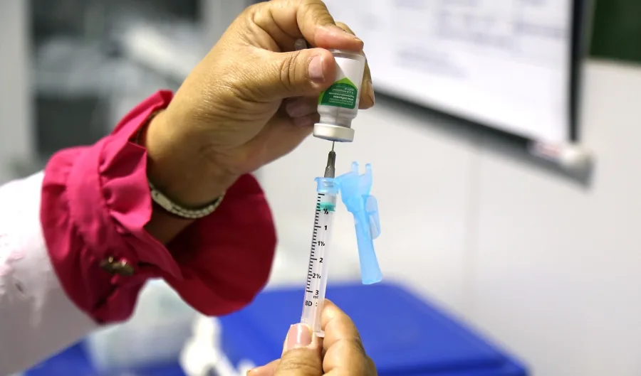 Fortaleza conclui vacinação contra gripe e população deve aguardar campanha de 2022 para novas doses