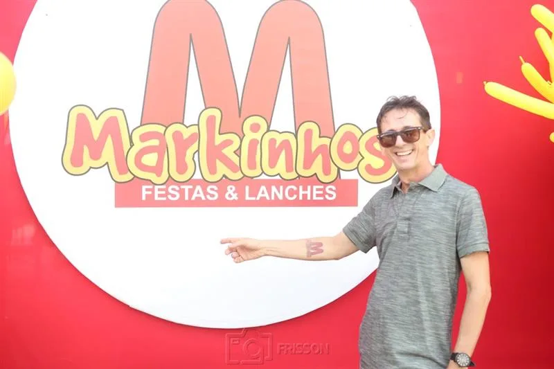 Markinhos Festas & Lanches brinda 10 anos com festa das mais animadas
