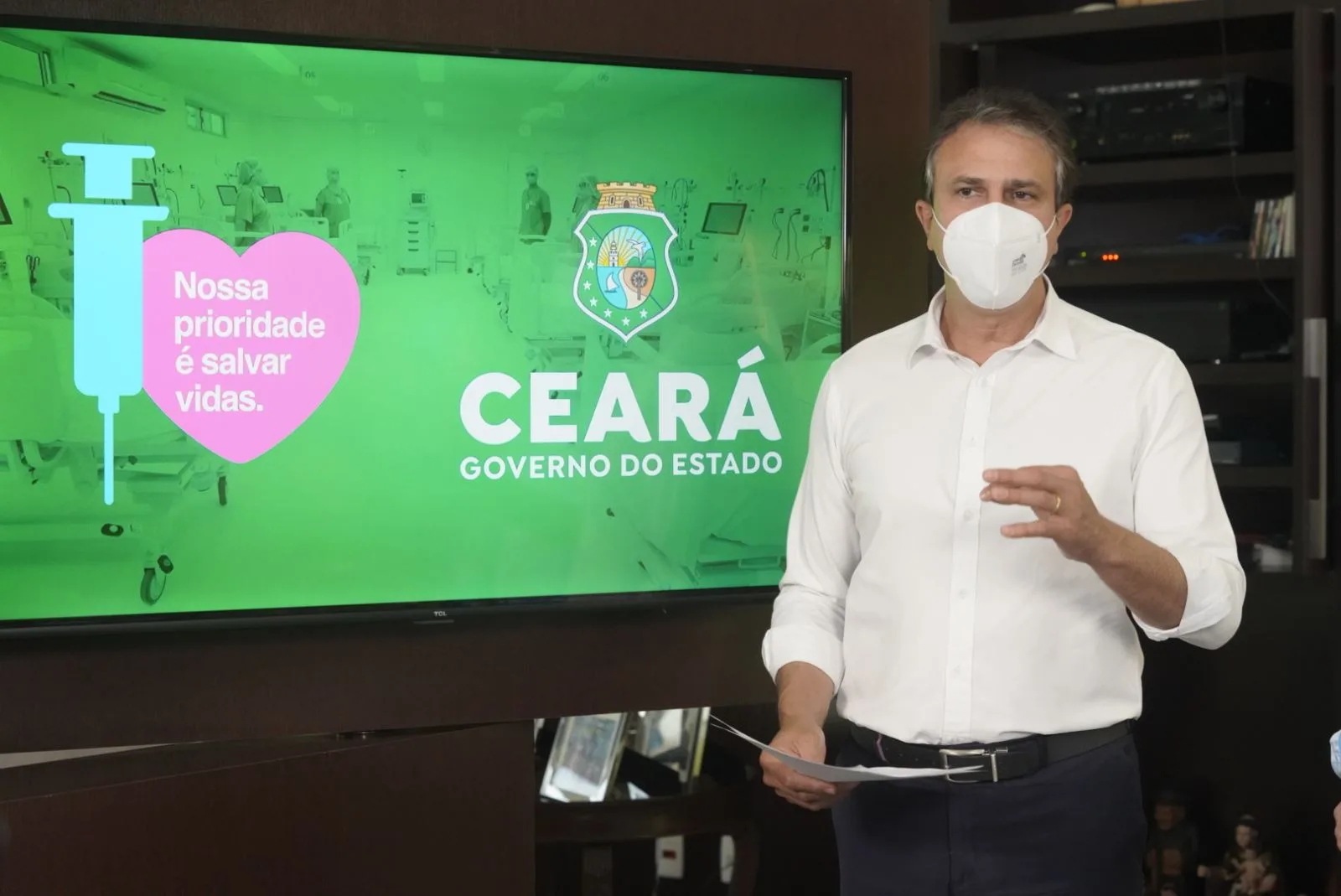 Novo decreto estadual reduz capacidade de estádios e recomenda adiamento de início das aulas