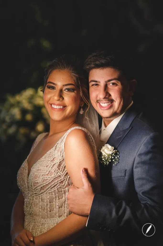 Estela Santos e Samuel Correia casam com a presença dos familiares e mais amigos