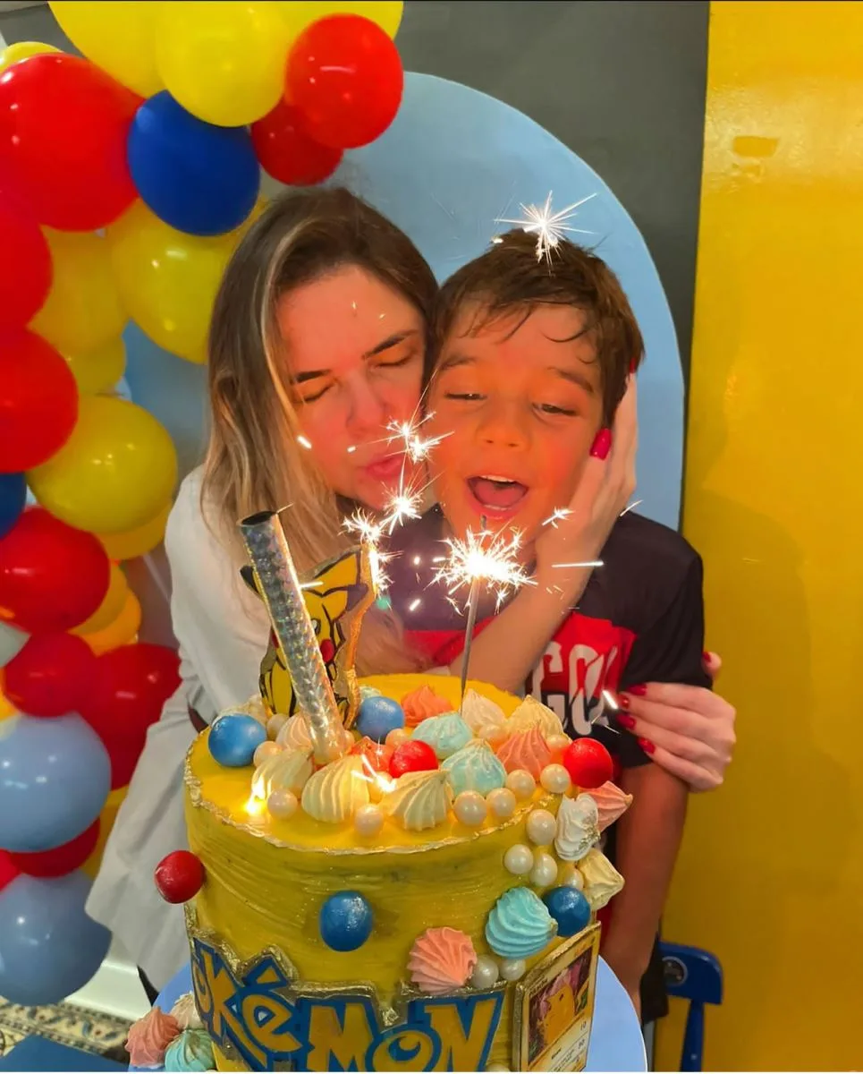 Carol Ciarlini celebra os sete anos do filho Reno