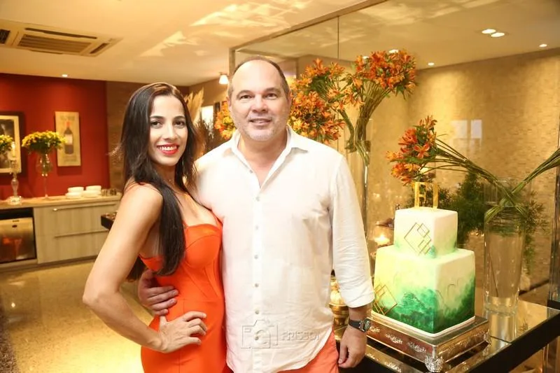 Freitas Júnior celebra B-Day com muito frisson