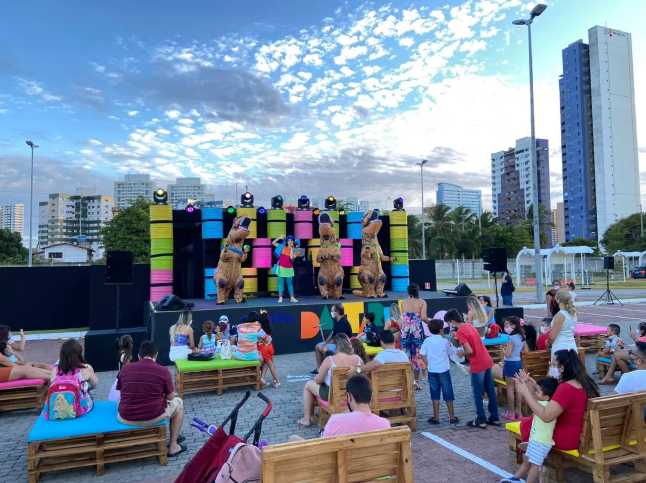 Com programação carnavalesca, shoppings de Fortaleza terão funcionamento normal no Carnaval