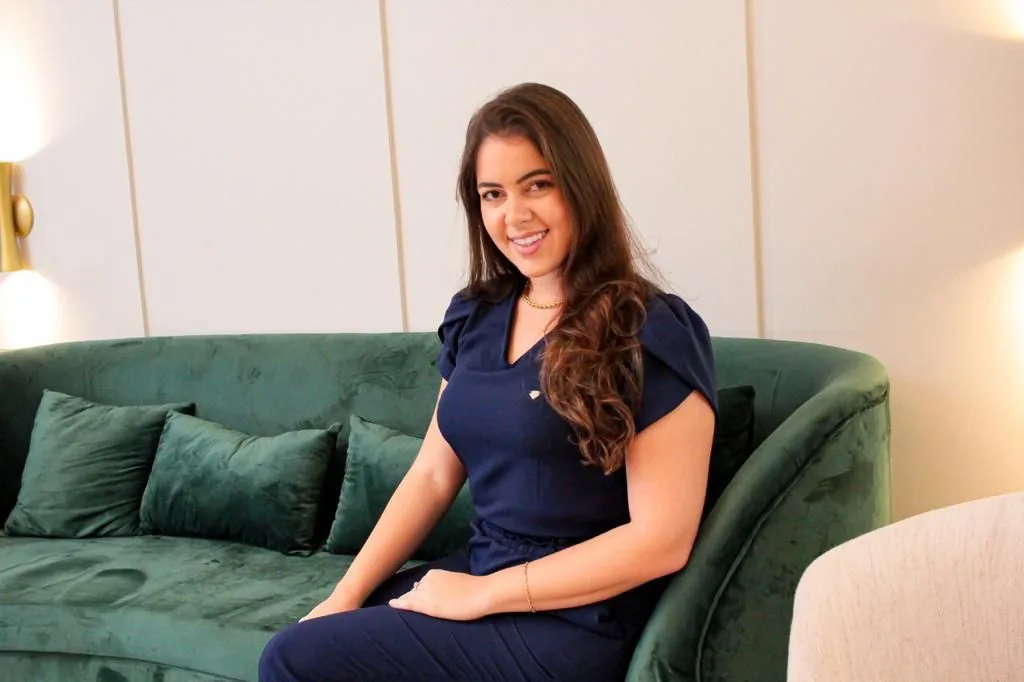 Melina Baquit abre as portas de sua clínica de estética e beleza